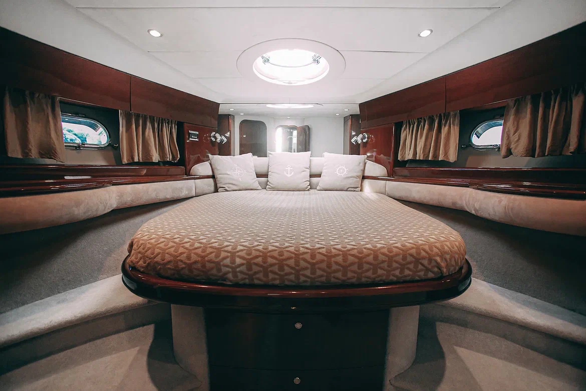 Яхта Princess 50 image- 11